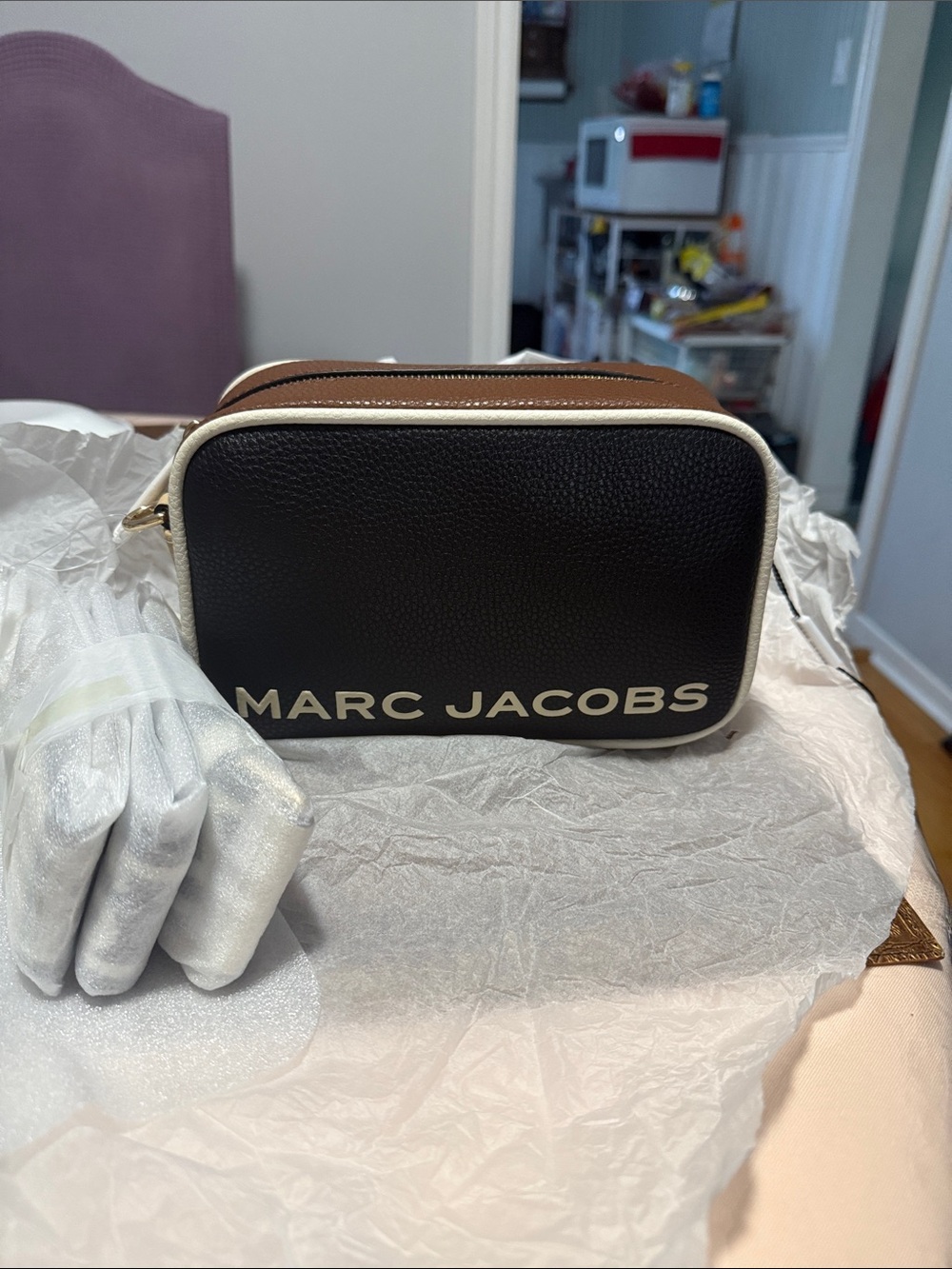 BNWT Authentic Marc JacobsCamera Leather Bag
